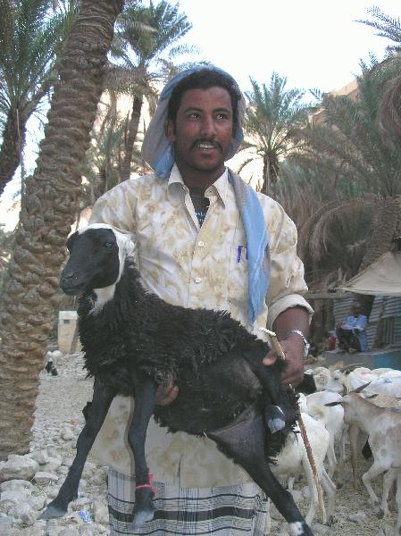 2007-10-11_15-27-22_wadi_398.jpg - WADI DAWAN : Al Khouraibah (marché)