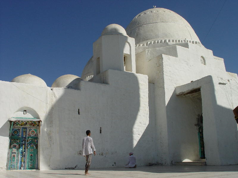 2007-10-18_08-50-24_taez_209.jpg - TAEZ --> Tihama : YUFRUS mosquée