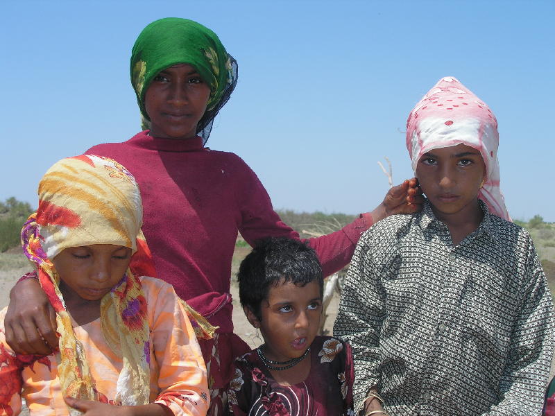 2007-10-18_11-58-44_tihama_051.jpg - village Tihama :Famille
